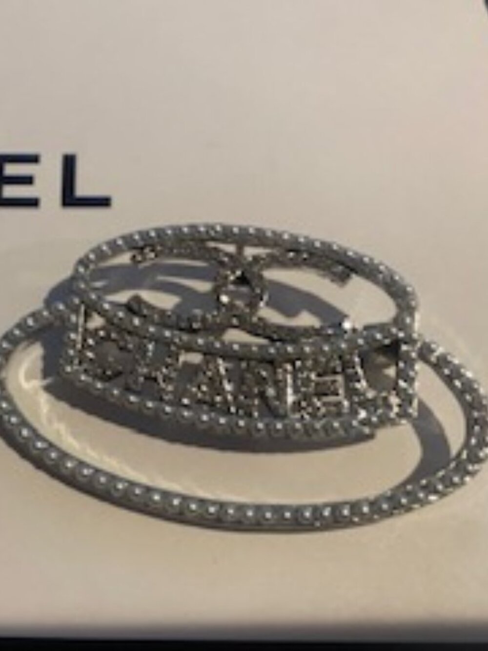Authentic Chanel VIP Gift Brooch -Versitile